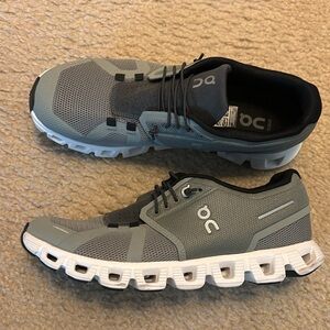 On. Running shoes. Cloud 5